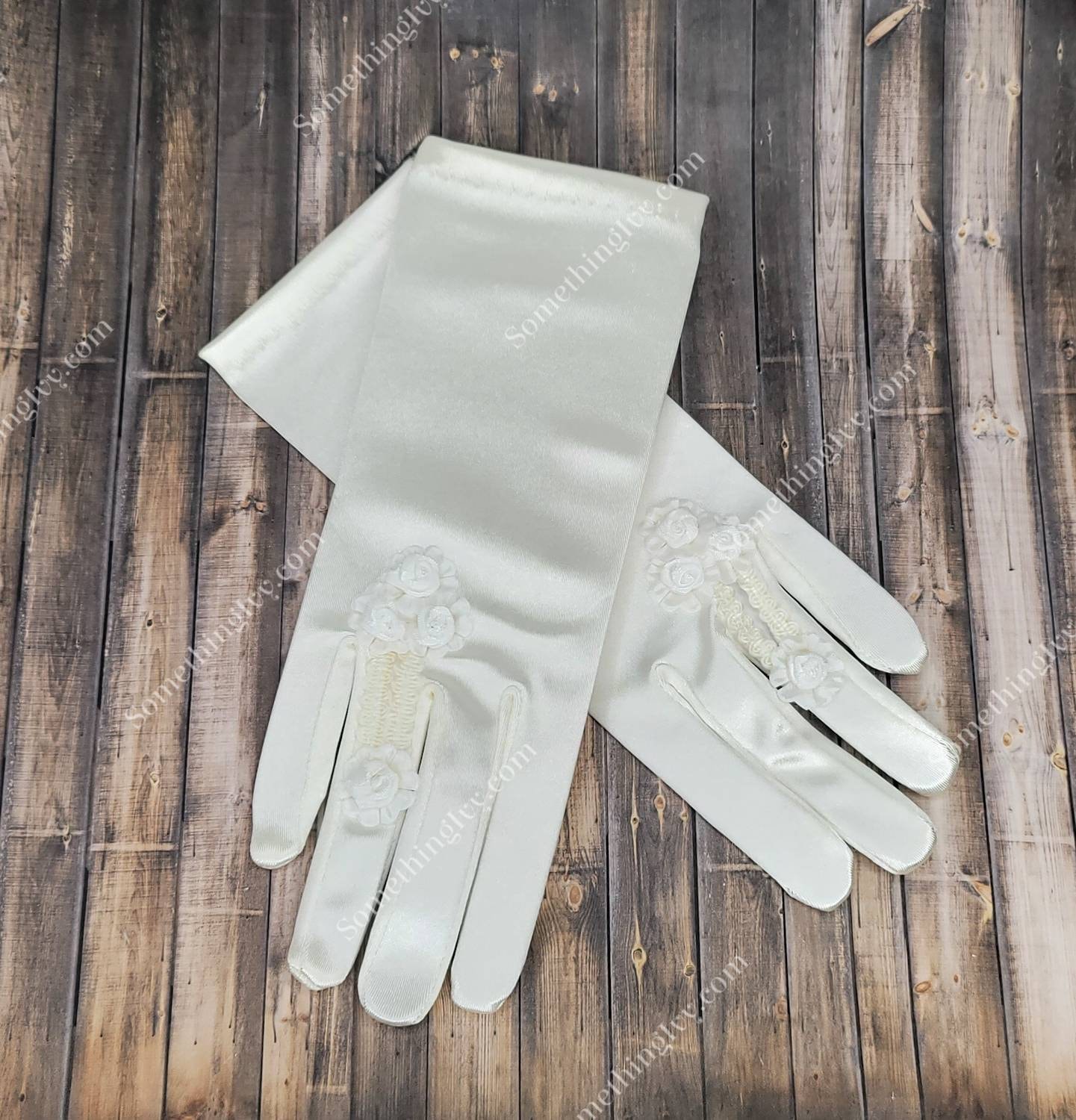 bridal gloves with ring finger opening