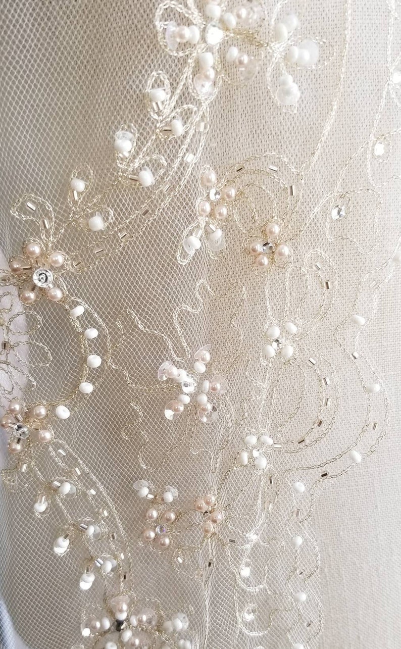 1 Day Ship Fingertip Length Champagne Beaded Veil Gold Wedding Veils Embroidered Gold Thread Champagne Beaded Veil SequinsPearls