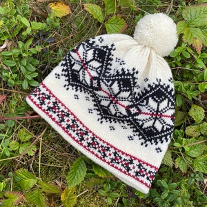 Women's Fleece Red/White/Gray Winter Knit Hat With Pom NEW Tags Reindeer Woolk - View #2