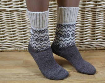 Norwegian knit socks, Beige wool socks, Christmas knit socks, Snowflake socks, Winter socks, Womens wool socks, Mens socks, Christmas gift