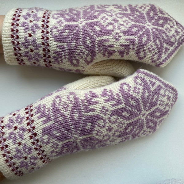 Nordische Doppelstrickfäustlinge, Schneeflocken Doppelfäustlinge, Lila Handschuhe, Weihnachtswolle Handschuhe, Extra warme Handschuhe, Damen gestrickte Handschuhe