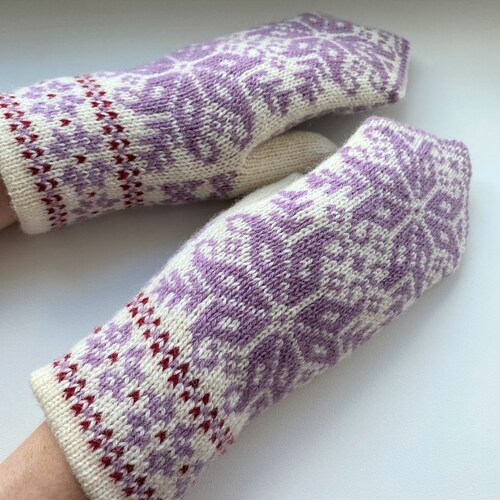 Nordic Wool Mittens Women – Hand Knit Snowflake Mittens – Warm Double-Layer Winter Gloves – Scandinavian Wool Gift