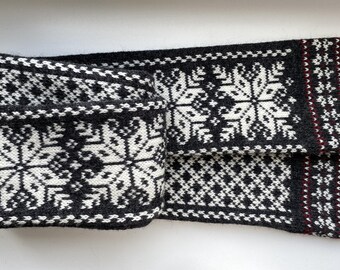 Norwegian Knit Wool Scarf: Black Snowflake Winter Scarf– Double-Sided