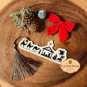 Embroidered Nativity Bookmark: Christmas Machine Embroidery Design (Digital File)