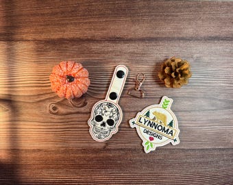 刺繍入りハロウィンパンプキンキーホルダーデザイン（4x4フープ