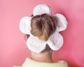 Oversized Flower Scrunchie, White Daisy Handmade Crochet Scrunchie, Soft Crochet Hair Accessory, XL Scrunchie, Birthday Gift for Her