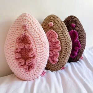 Crochet Pattern, Vulva Cushion Pattern, Y2K Crochet Pillow, Instant Download, PDF Pattern, Modern Crochet