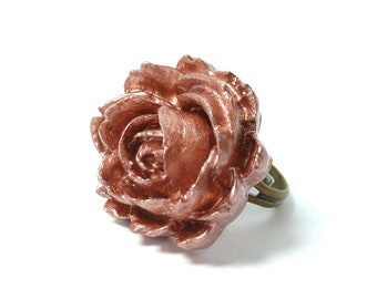 Rose gold rose ring, resin flower ring, dainty and adjustable band, nature inspired jewellery gift for women, romantic gift for her.