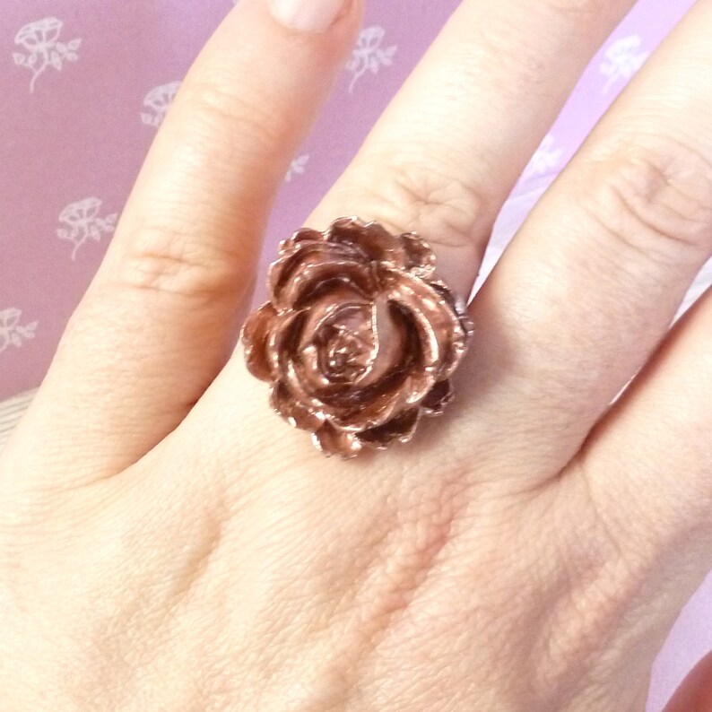 Rose gold rose ring, resin flower ring, dainty and adjustable band, nature inspired jewellery gift for women, romantic gift for her. image 3
