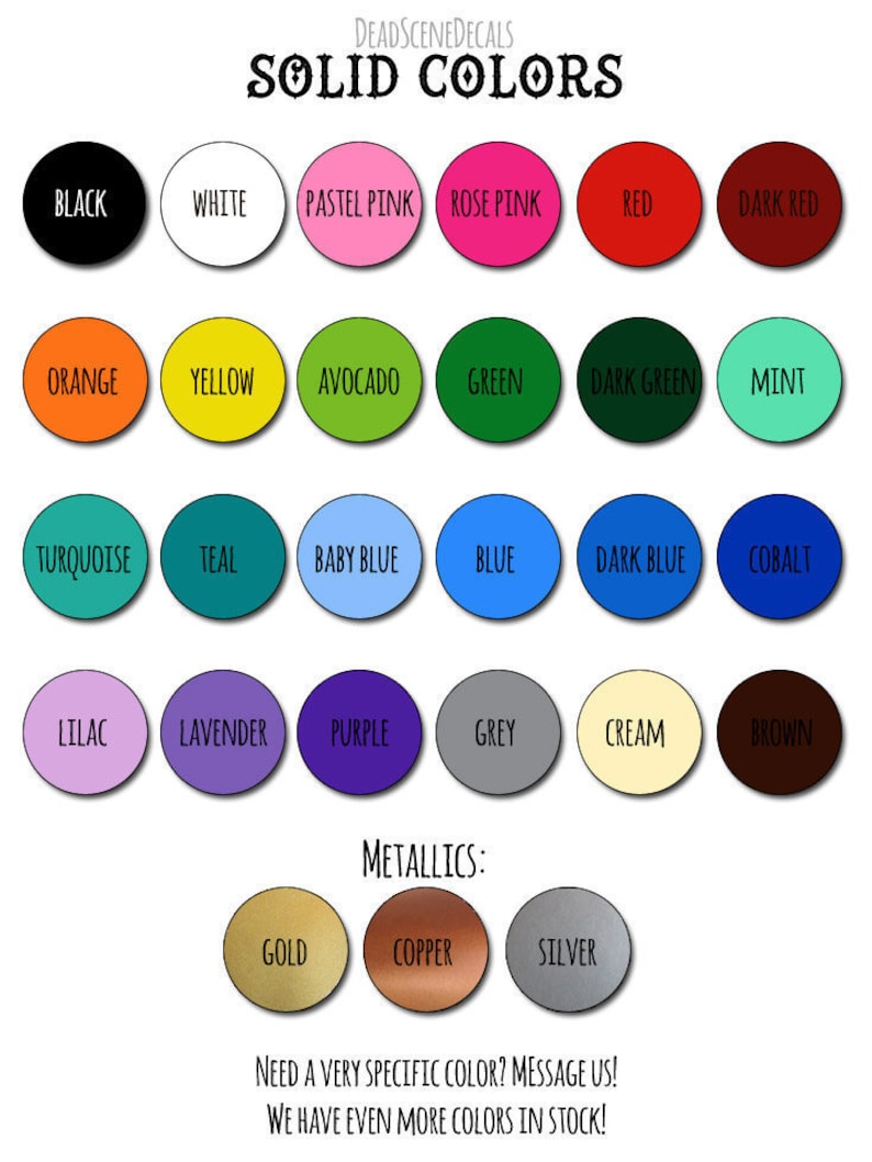 Pu&ograve; includere: Una tabella di colori solidi e colori metallici per adesivi in vinile. I colori includono nero, bianco, rosa pastello, rosa chiaro, rosso, rosso scuro, arancione, giallo, avocado, verde, verde scuro, menta, turchese, verde acqua, azzurro, blu, blu scuro, cobalto, lilla, lavanda, viola, grigio, crema, marrone, oro, rame e argento.