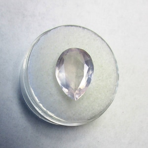 Rose Quartz, 5.15 ct, natural, AAAAA, unheated gem with excellent clarity and cut.