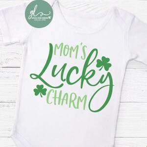 Mom's Lucky Charm - St. Patrick's Day - digitaal snijbestand - SVG, DXF en png