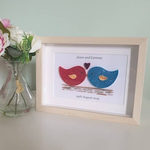 Hochzeitsgeschenk, 1 Jahr Jahrestag, Liebesvögel, Papier Quilling, gerahmte Wandkunst, personalisiertes Bild, Freundin Geschenk, Liebhaber