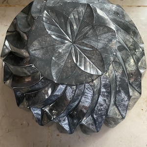 Antique Kitchen French Lrg Tin Mold Brioche Bundt Decor