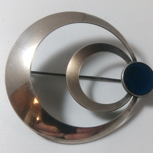A very stylish Italian silver brooch by Unoaerre, Arezzo
