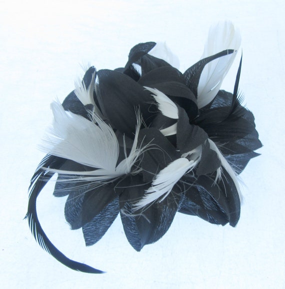 weddings prom,ladies day Dark green mesh and feather fascinator clip races