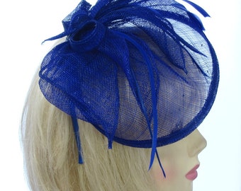 Grand bandeau de haïnateur sinamay bouclé bleu royal, mariages, bal des finissants, journée des dames