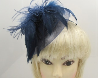 Fascia per capelli fascinator con cappello fluttuante blu navy, matrimoni, gare di ballo