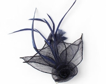 Kleiner marineblauer Sinamay Fascinator-Clip, für Hochzeiten, Ascot-Rennen, Damentag