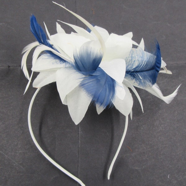Bandeau fascinateur blanc et bleu marine pour mariages, bal de promo