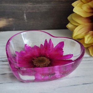 RESIN TRINKET DISH heart