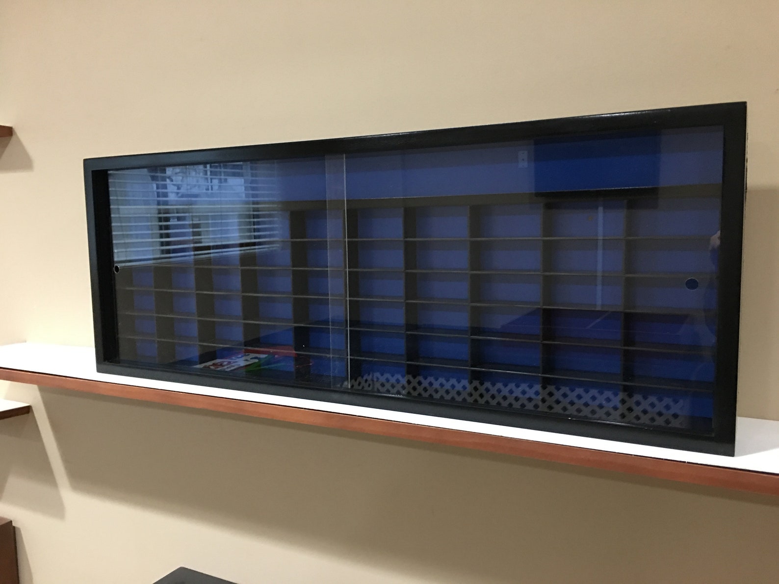 Armario de la vitrina para 1/64 coches a escala a presión | Etsy