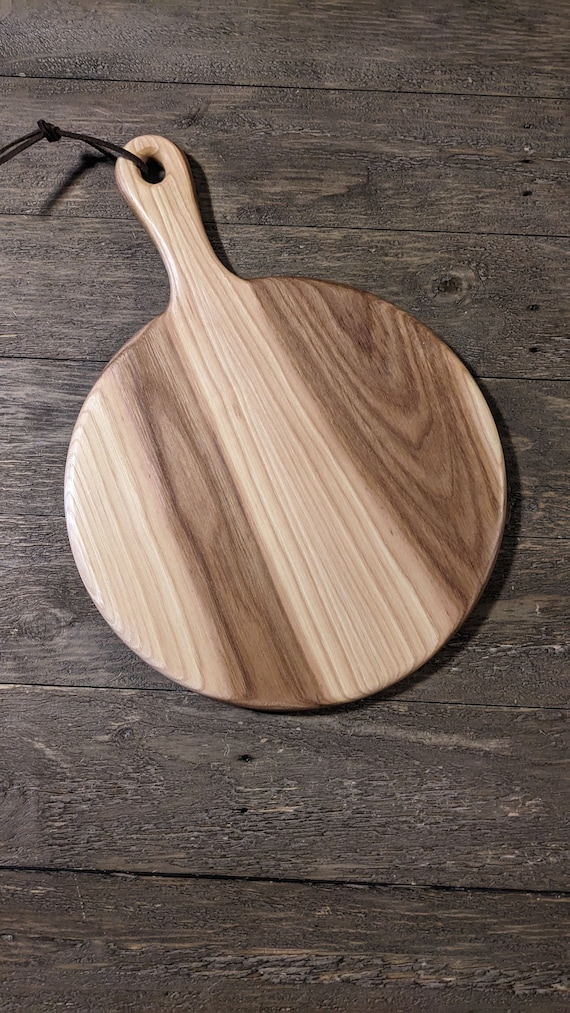 Round Cutting Board with Handle