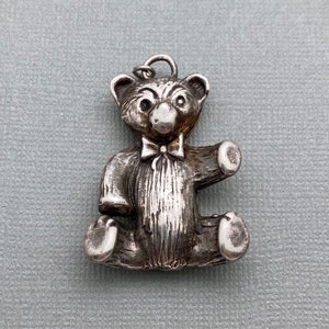 Sterling Silver Teddy Bear Pendant (Bow Tie) (SP26)