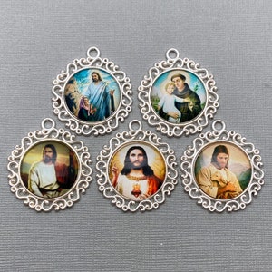 5 Different Assorted Religious Pendants  (RP37)