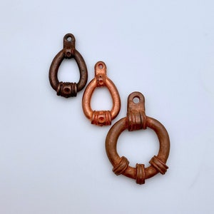 Vintage Electroplated Lucite Loop Pendant (Bronze, Brass & Copper Plate) (BRZP4)