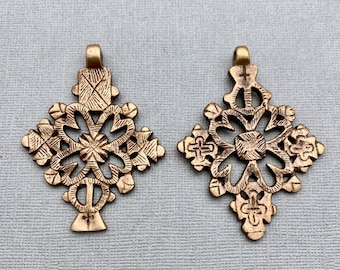 Detailed Ethiopian Brass Cross Pendant (Available In 2 Options) (LBC63)