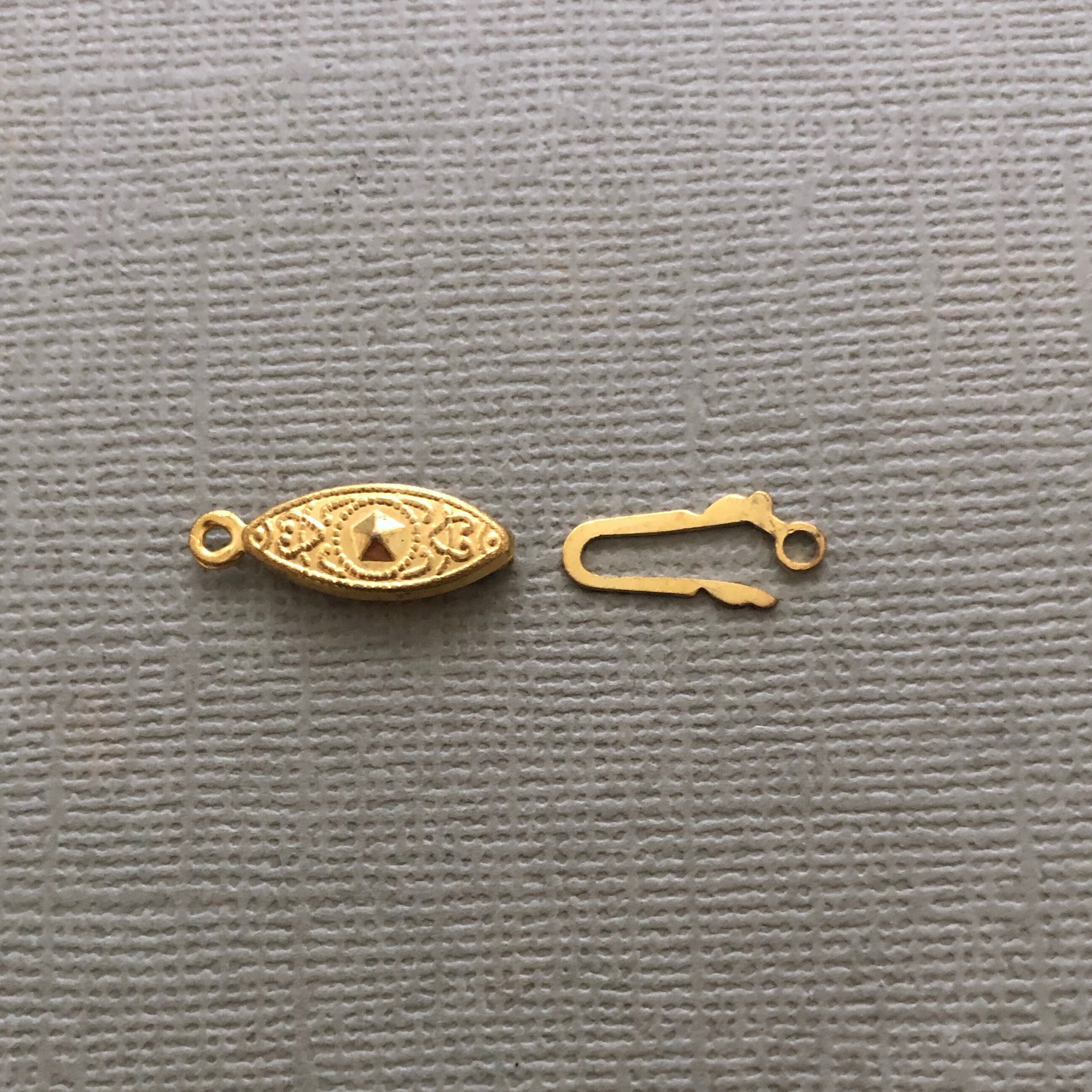 3 Vintage Diamond Shaped Clasps Etsy