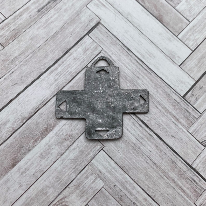 Southwest Grey Base Metal Cross MC10