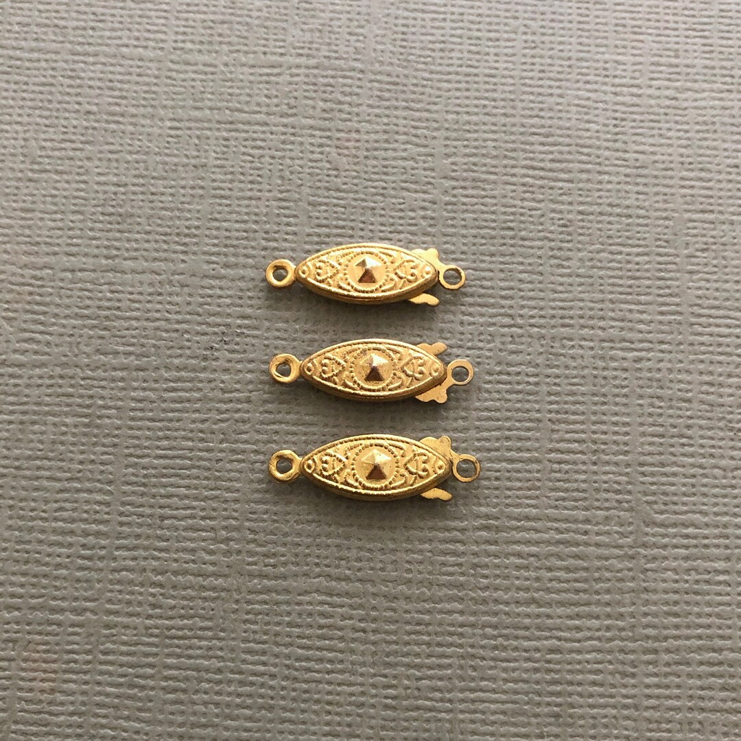 3 Vintage Diamond Shaped Clasps Etsy