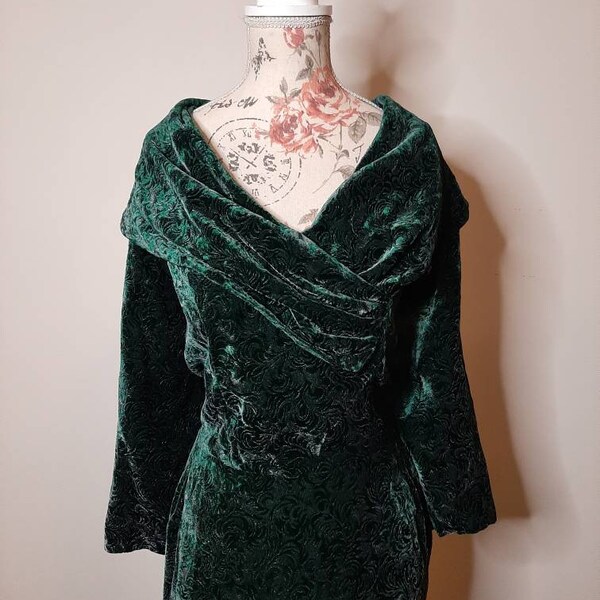 Reserved for Anglea** Do not purchase - Vintage 1950s green and silver velvet party / cocktail dress by pacemaker with pockets - xlarge