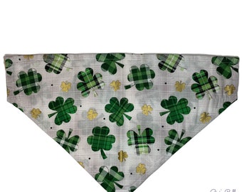 Mom's Lucky Charm Kleeblatt Hunde-Bandana – Verstellbar, St. Patrick's Day, Verschiedene Farben