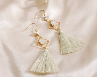 NEW - Scarlett bridal tassel earrings - Cream