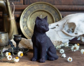 Black Cat Candle Shorthair // Beeswax Candle // Cat Lover // Feline Familiar // Altar Curiosity Cabinet // Goth Witch Gift