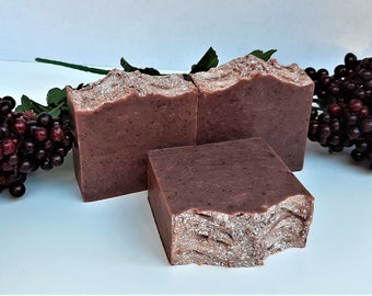 Sugar Plum & Hollyberry Body Soap