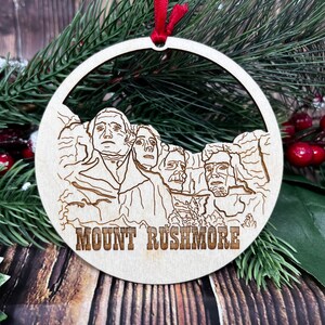 Mount Rushmore, Mount Rushmore Ornament, Mount Rushmore Gift, National Memorial Ornament, South Dakota Monument, President’s Ornament
