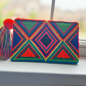 Wayuu Clutch Purse handmade. Handwoven clutch. Colorful clutch. Colombian clutch. Venezuelan clutch. Clutch bag.Cartera tejida a mano Wayuu