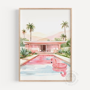 以下が含まれることがあります： ピンクのミッドセンチュリーモダンな家を水彩で描いた絵画。プールとピンクのフラミンゴフロートがあります。家の周りにはヤシの木と緑豊かな植物が生い茂っています。