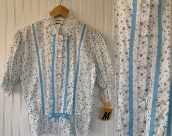 NWT Vintage 80s Baby Blue Pastel Floral Knit Sweater Small Medium Med SM Small Long Sleeves Shirts Deadstock 70s Flowers Boho Unique NOS