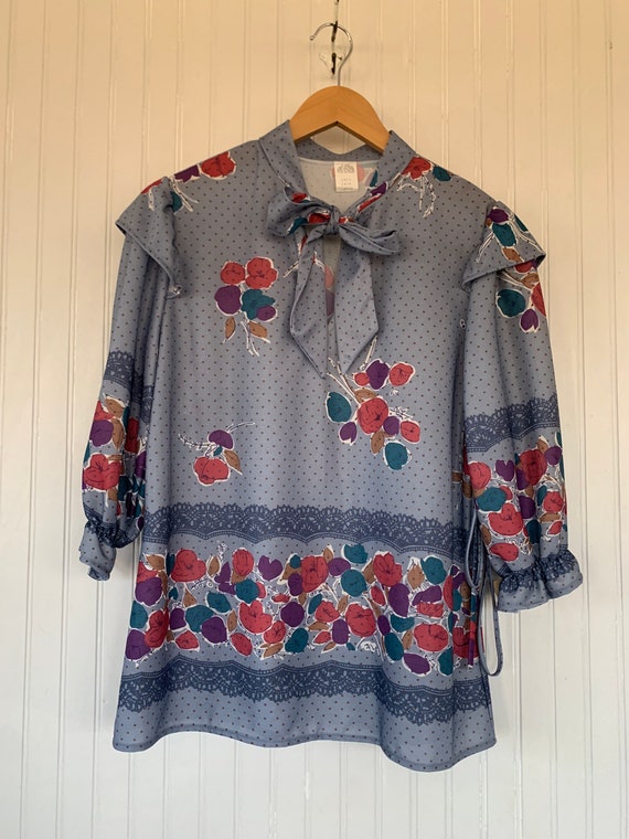 Vintage 80s Large Gray 3/4 Sleeve Floral Blouse b… - image 2