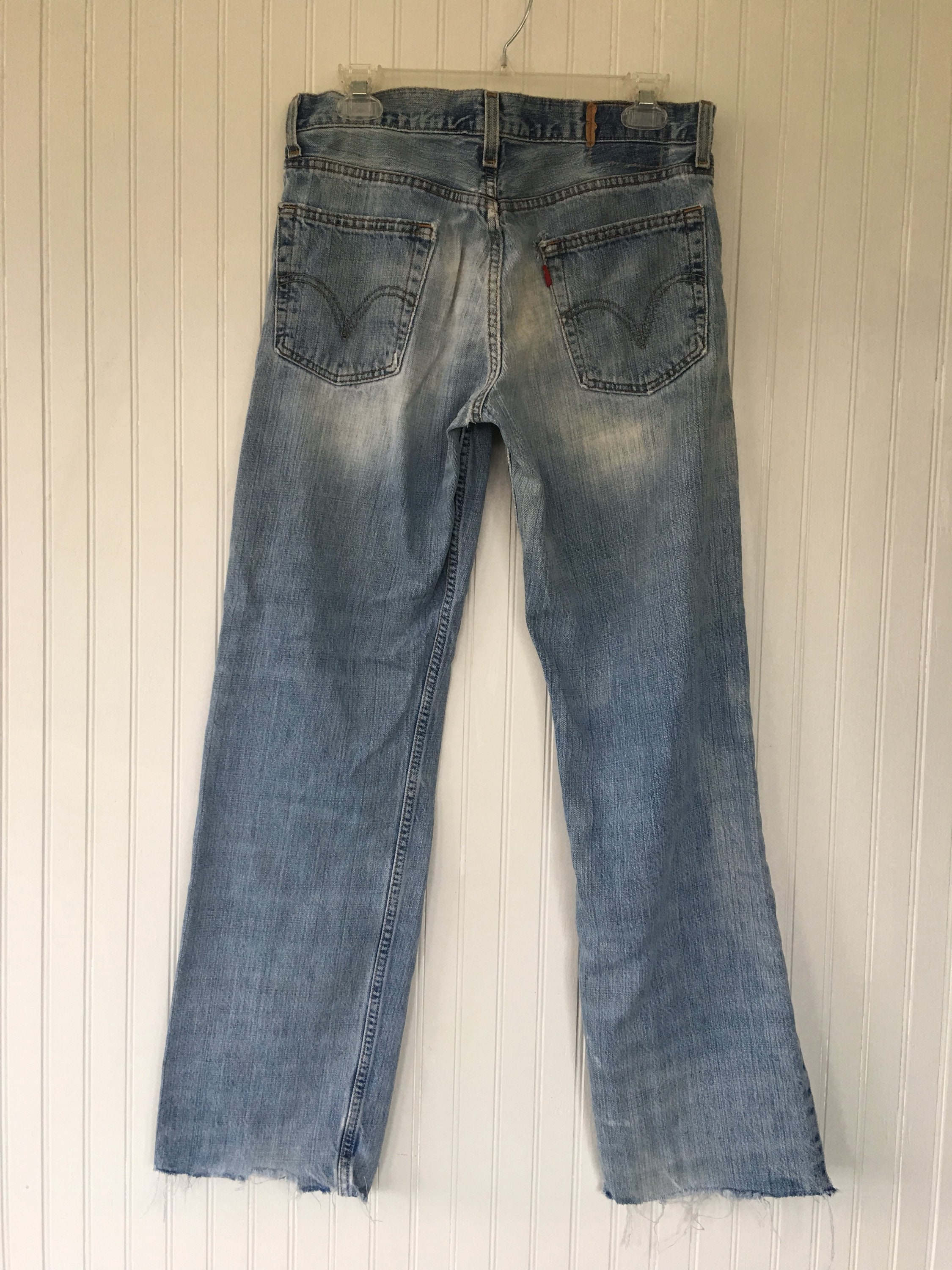 levi jeans with holes in the back