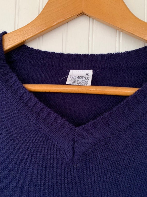 NWT Vintage 80s Medium Navy Dark Blue V Neck Pull… - image 4