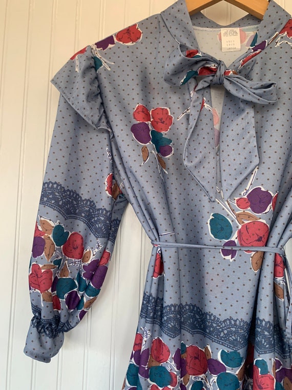 Vintage 80s Large Gray 3/4 Sleeve Floral Blouse b… - image 9