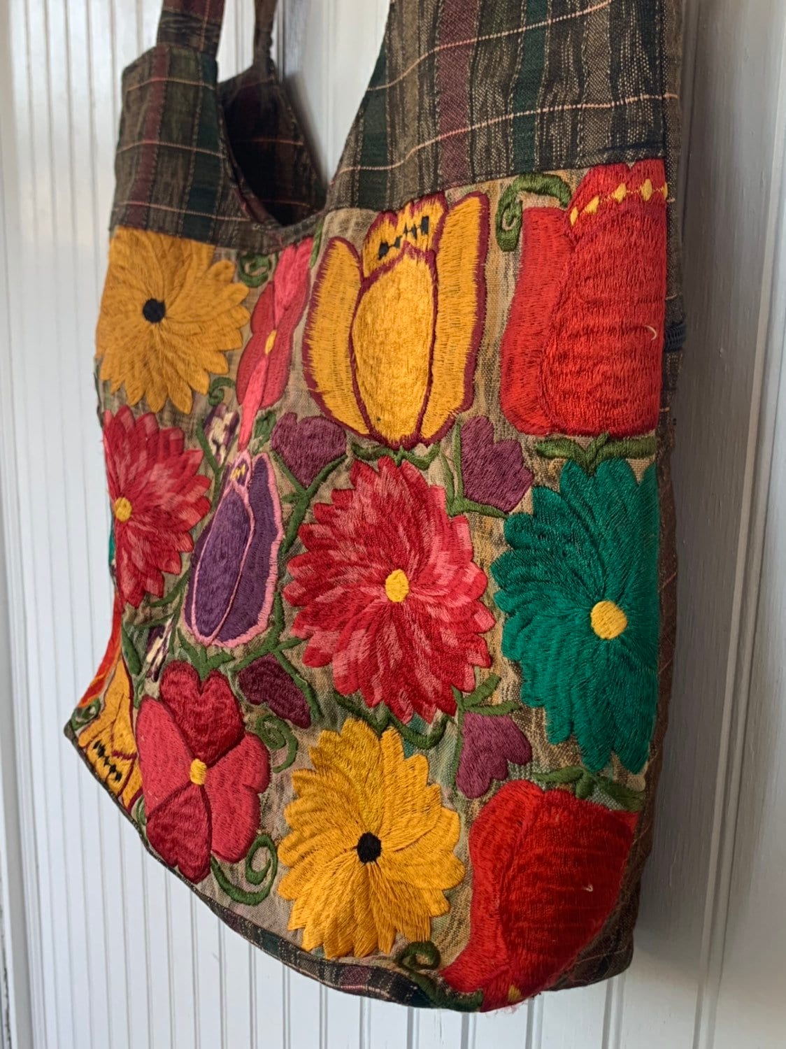 Floral Embroidered Purse | Finder of Treasures