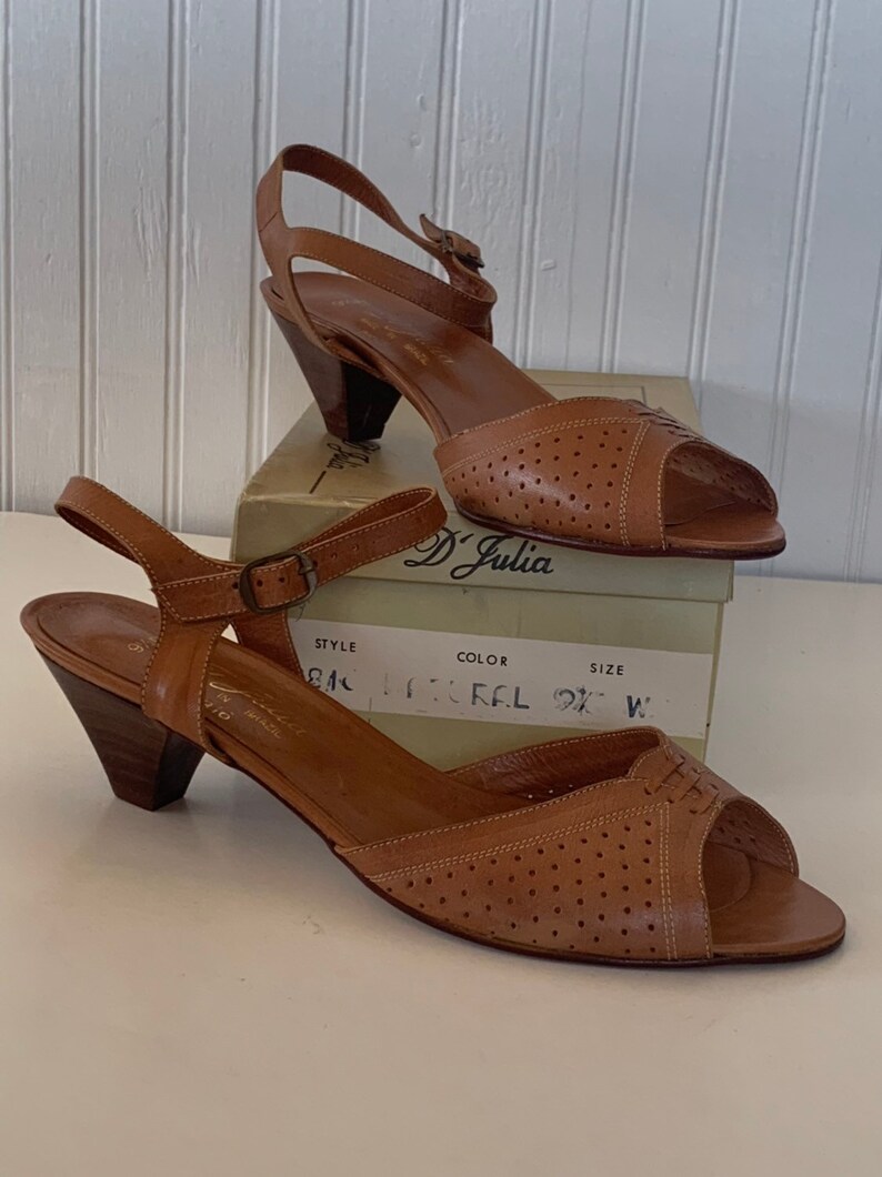 wide width clog sandals