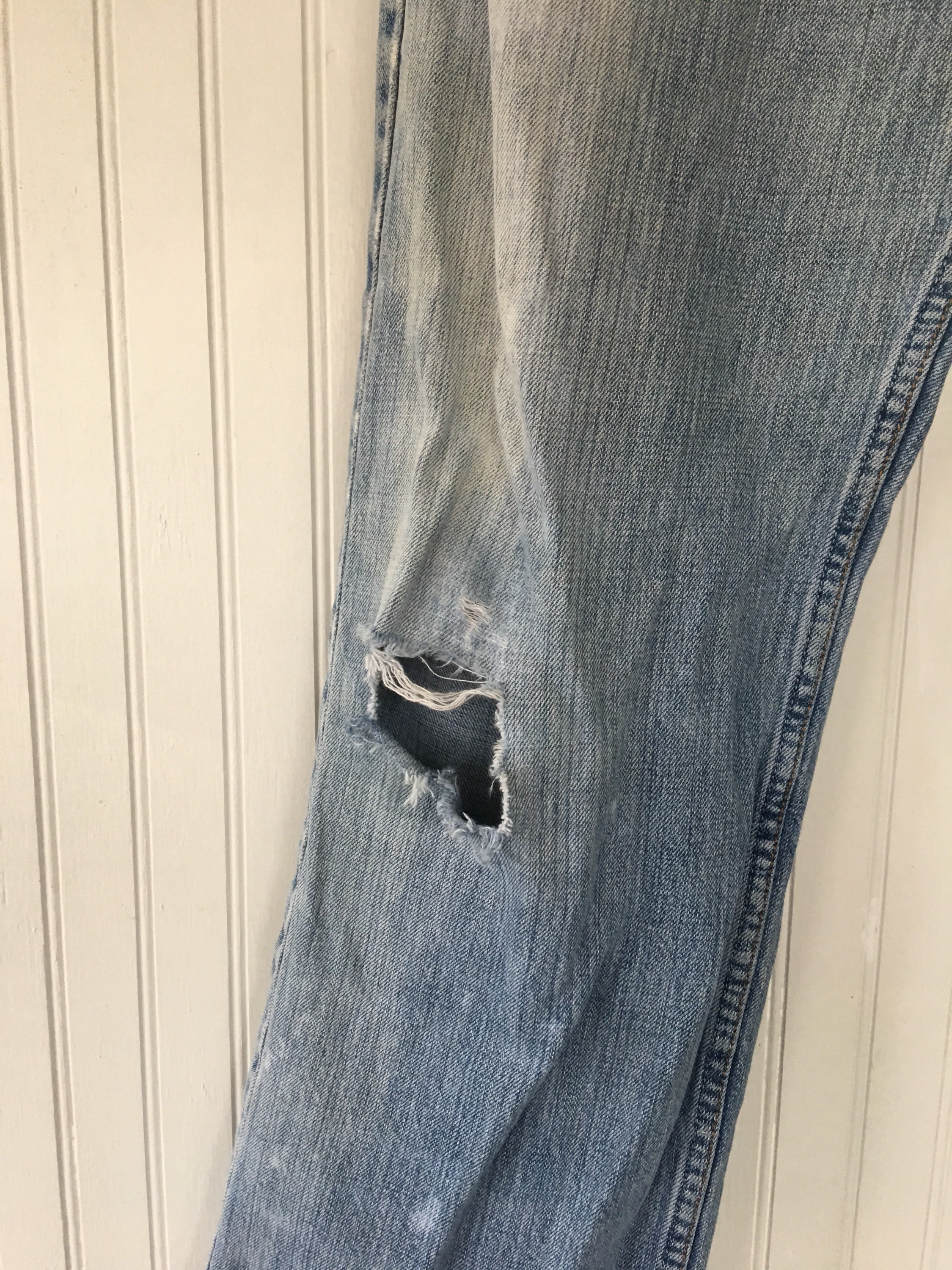 levi jeans with holes in the back